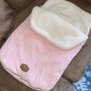 Like new JJ Cole Bundle Me car seat cover